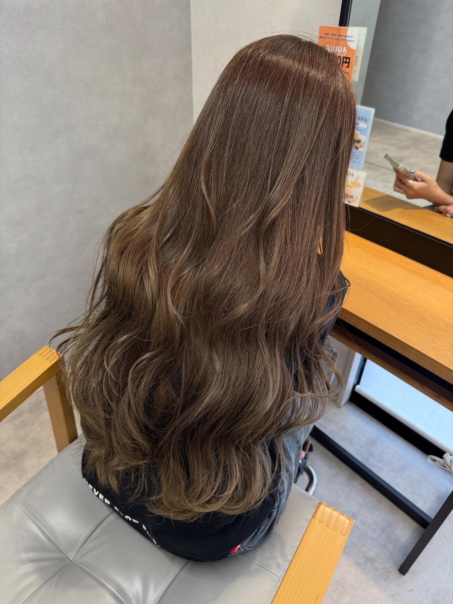 柔らかベージュ