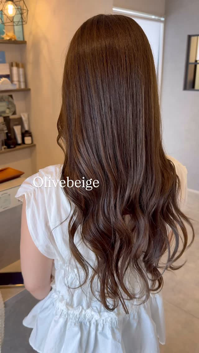 柔らかさのあるOlivebeige🫒